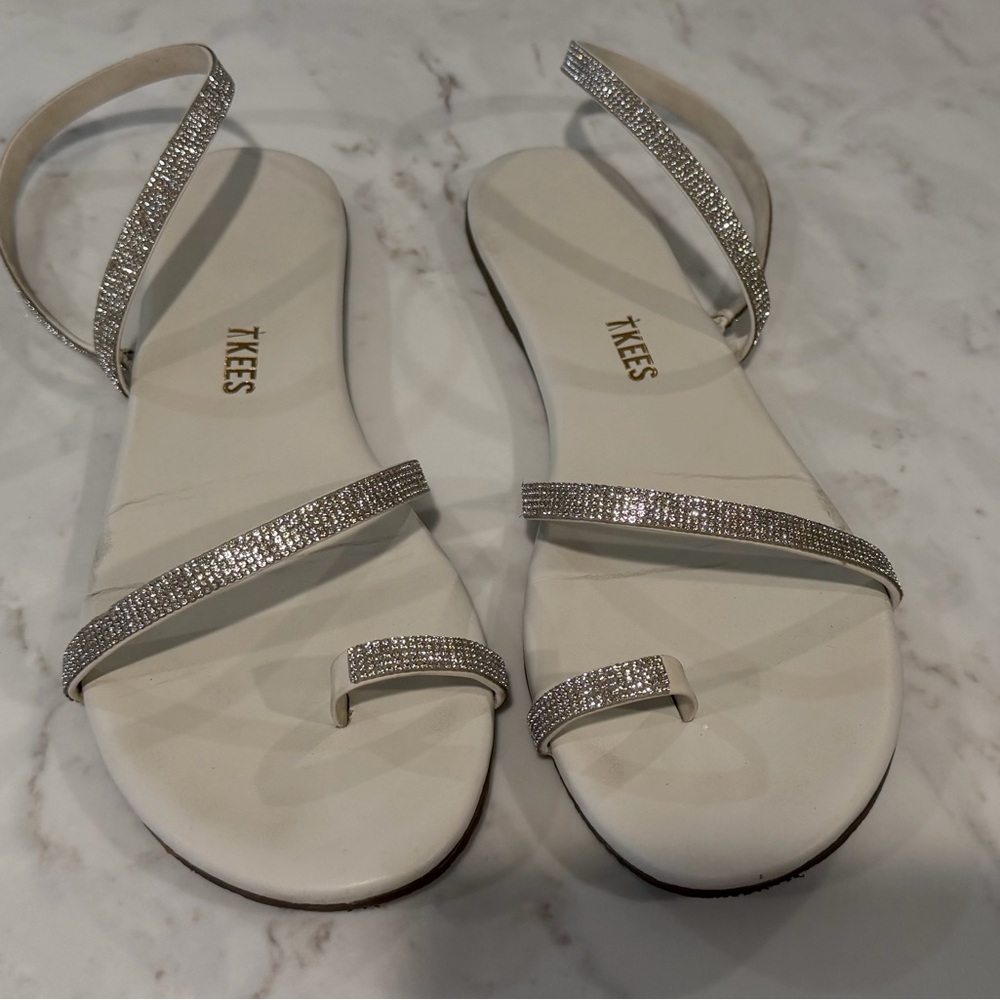 TKEES Women's Sparkling Silver and Cream Sandals